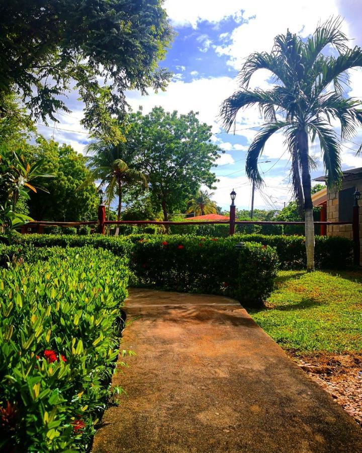 Hotel Nany Brasilito Buitenkant foto