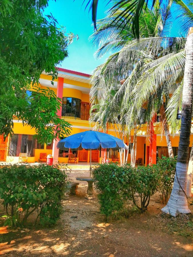 Hotel Nany Brasilito Buitenkant foto